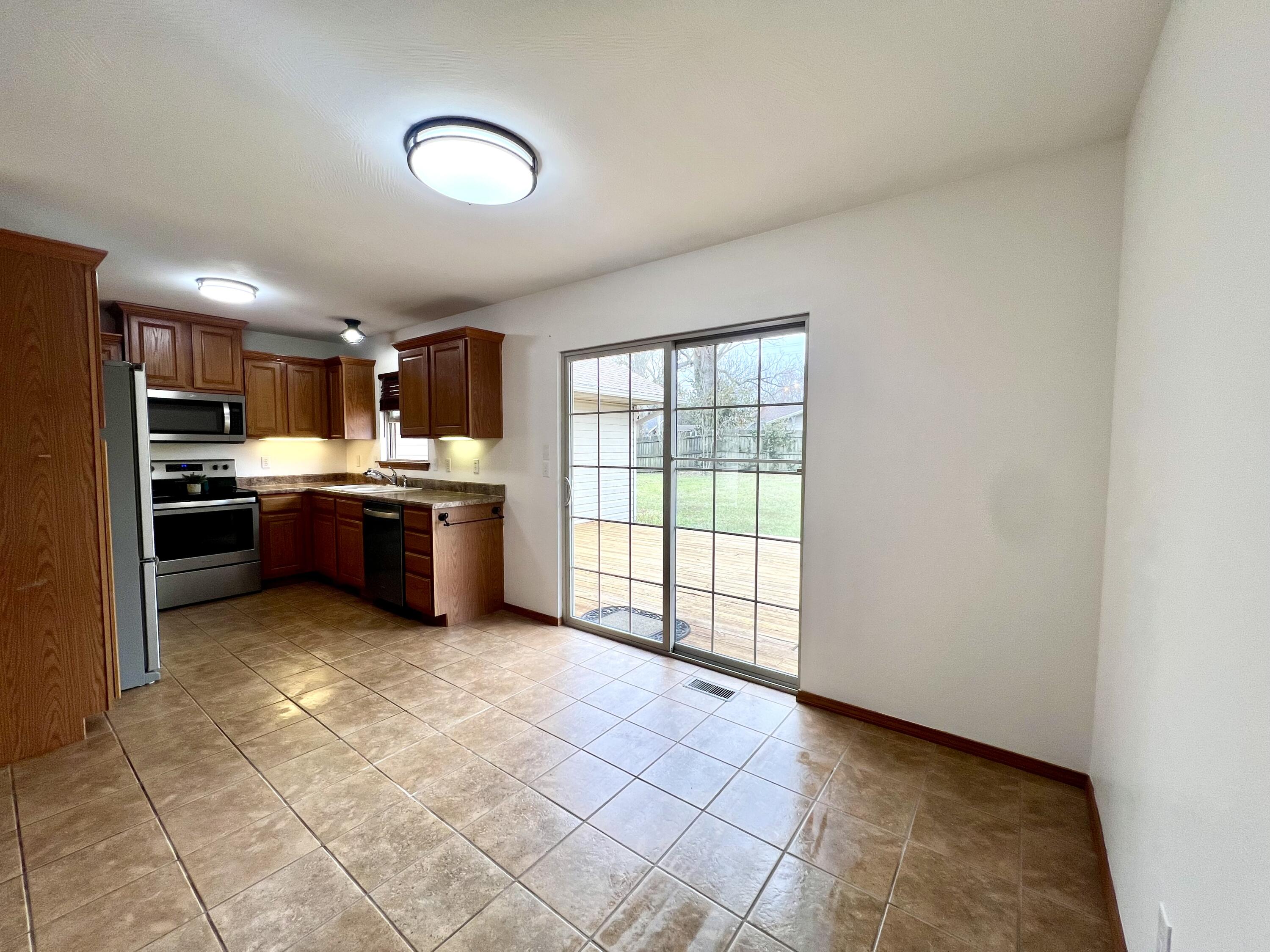 property viewer photo 6