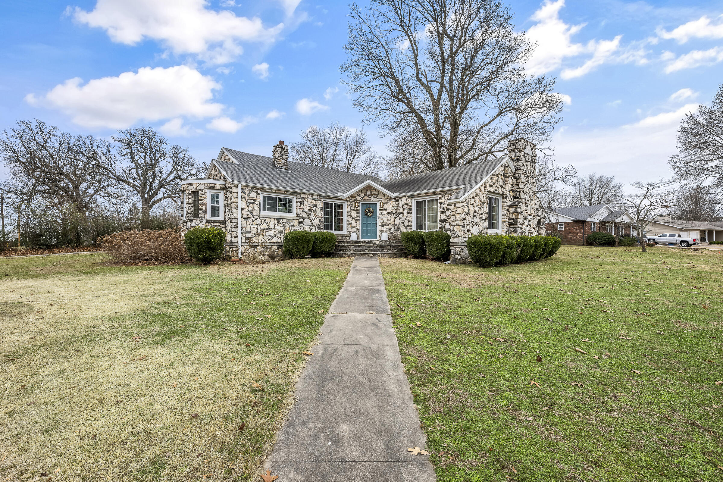 main property photo 0