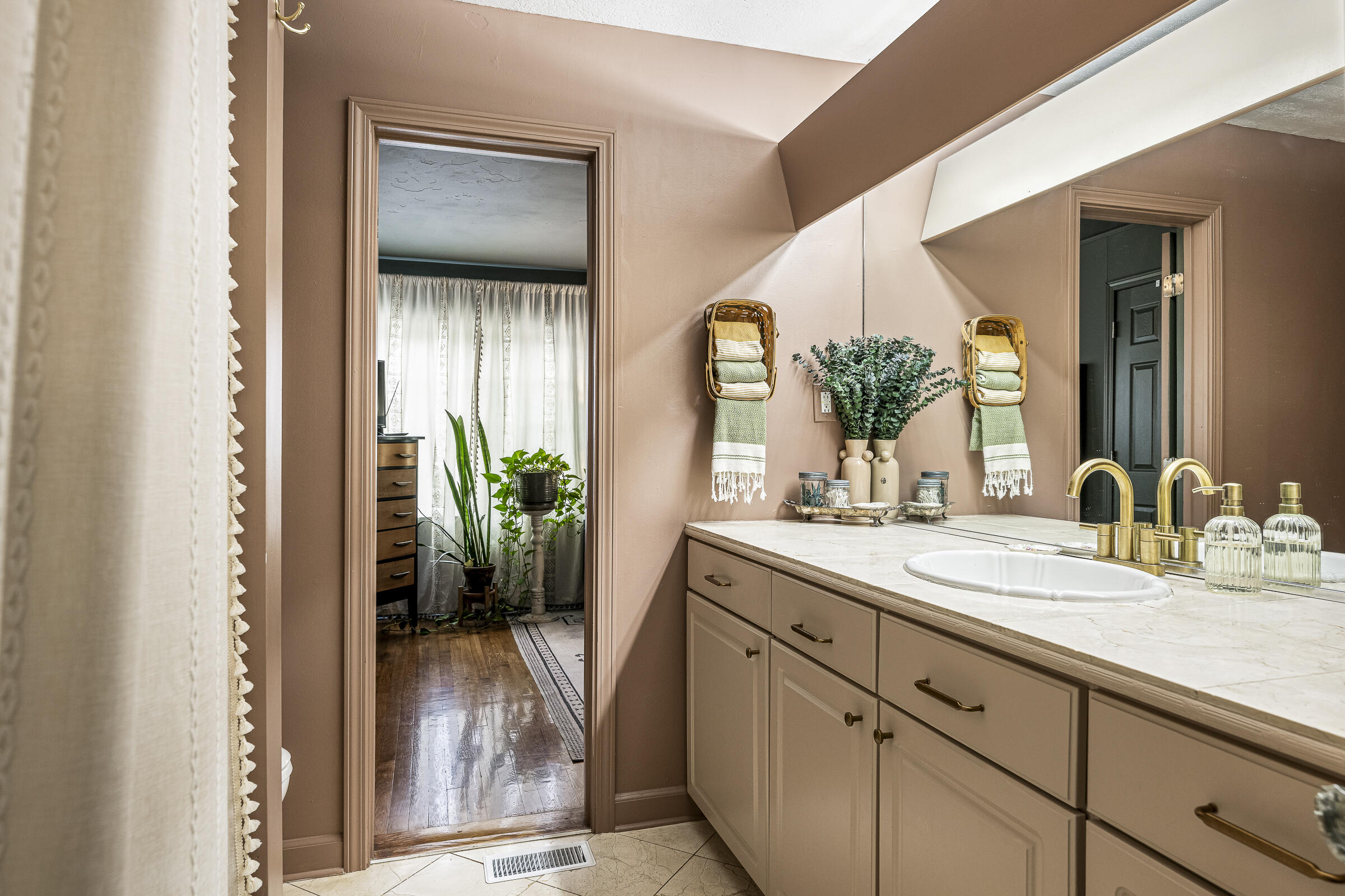 property viewer photo 20