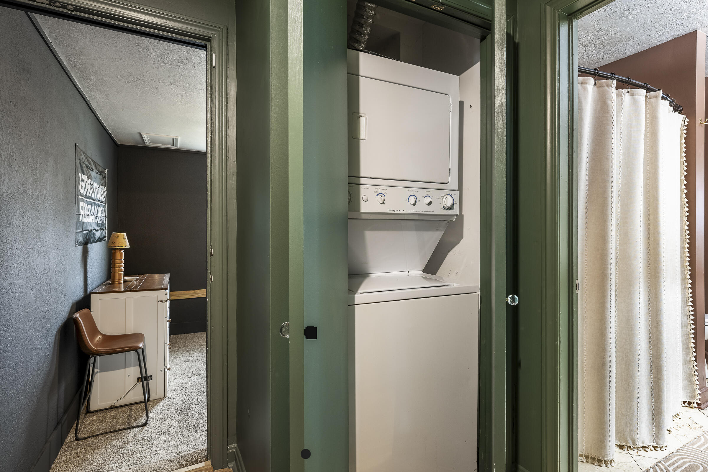 property viewer photo 24