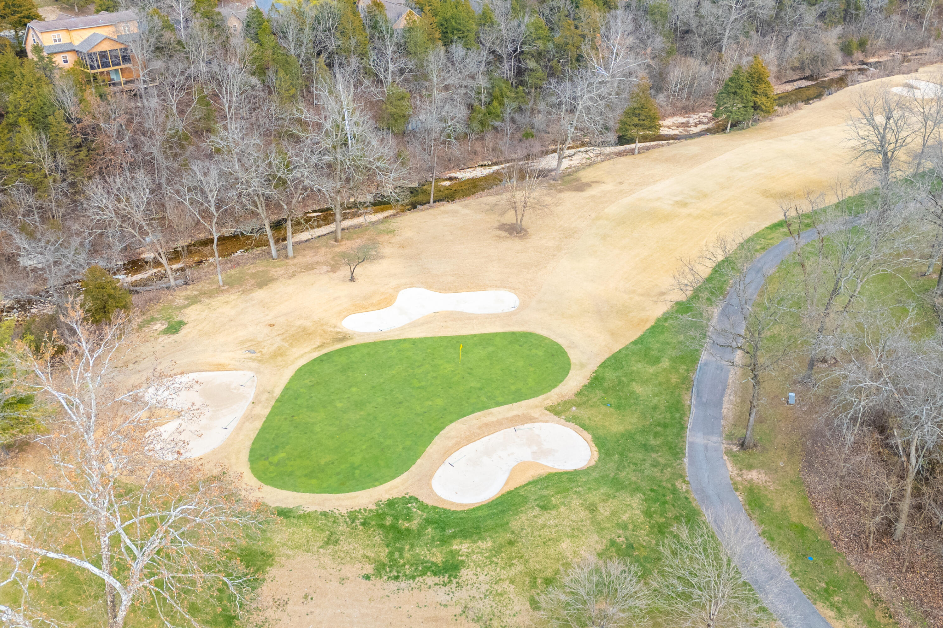 main property photo 40