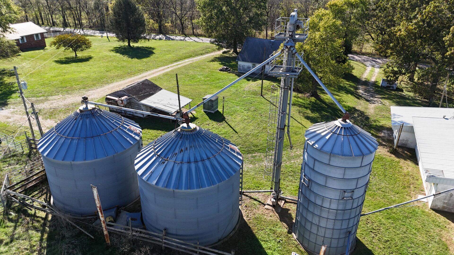 main property photo 17