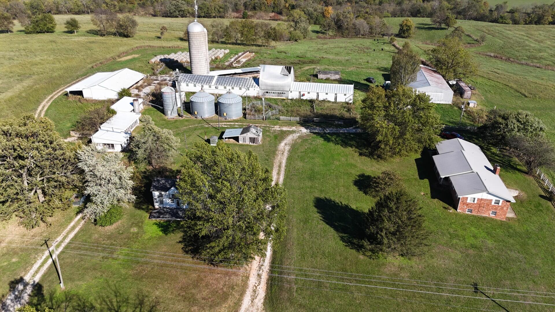 main property photo 18