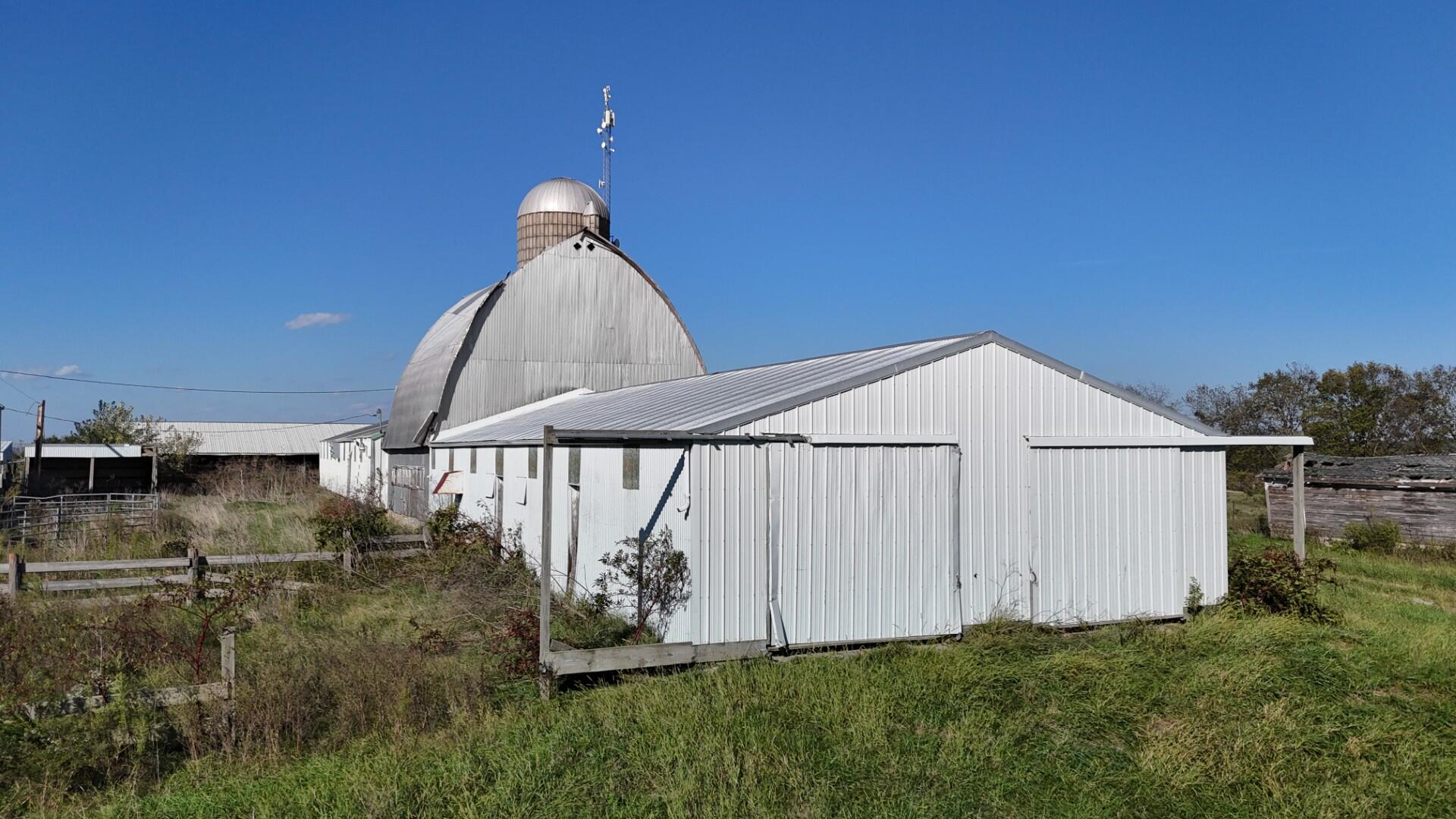 main property photo 31
