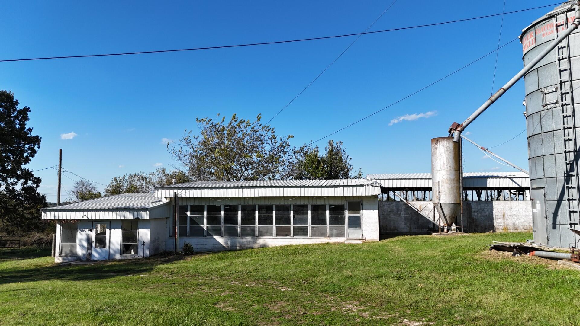 main property photo 36