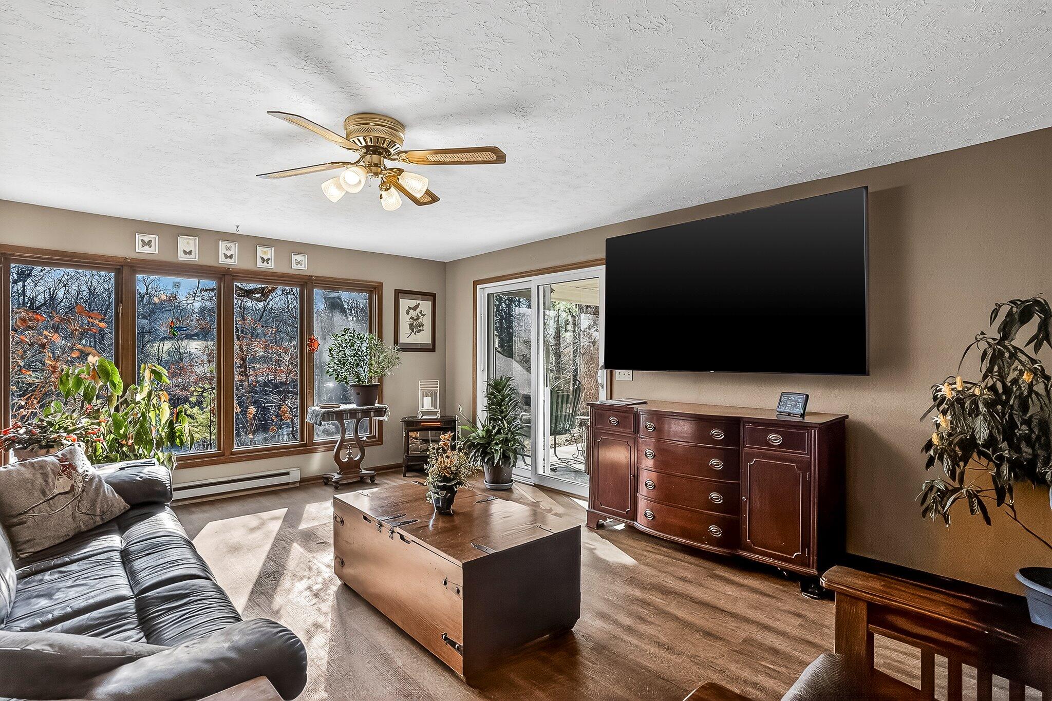 property viewer photo 6
