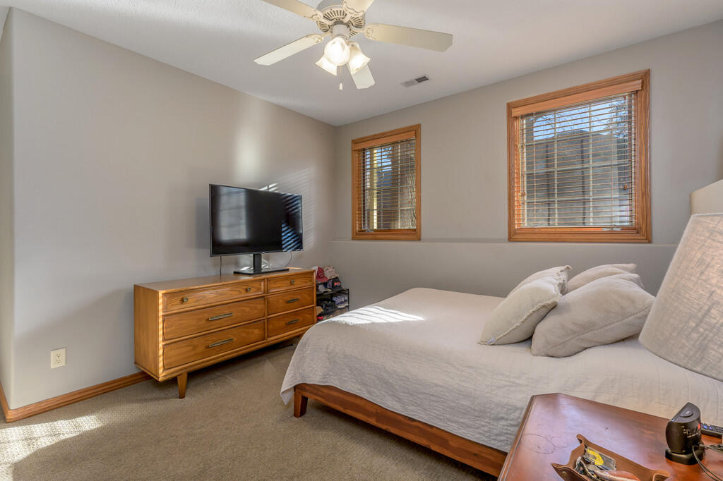property viewer photo 41