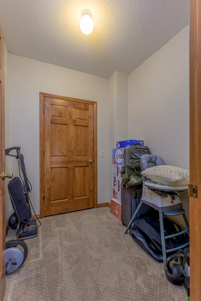 property viewer photo 45