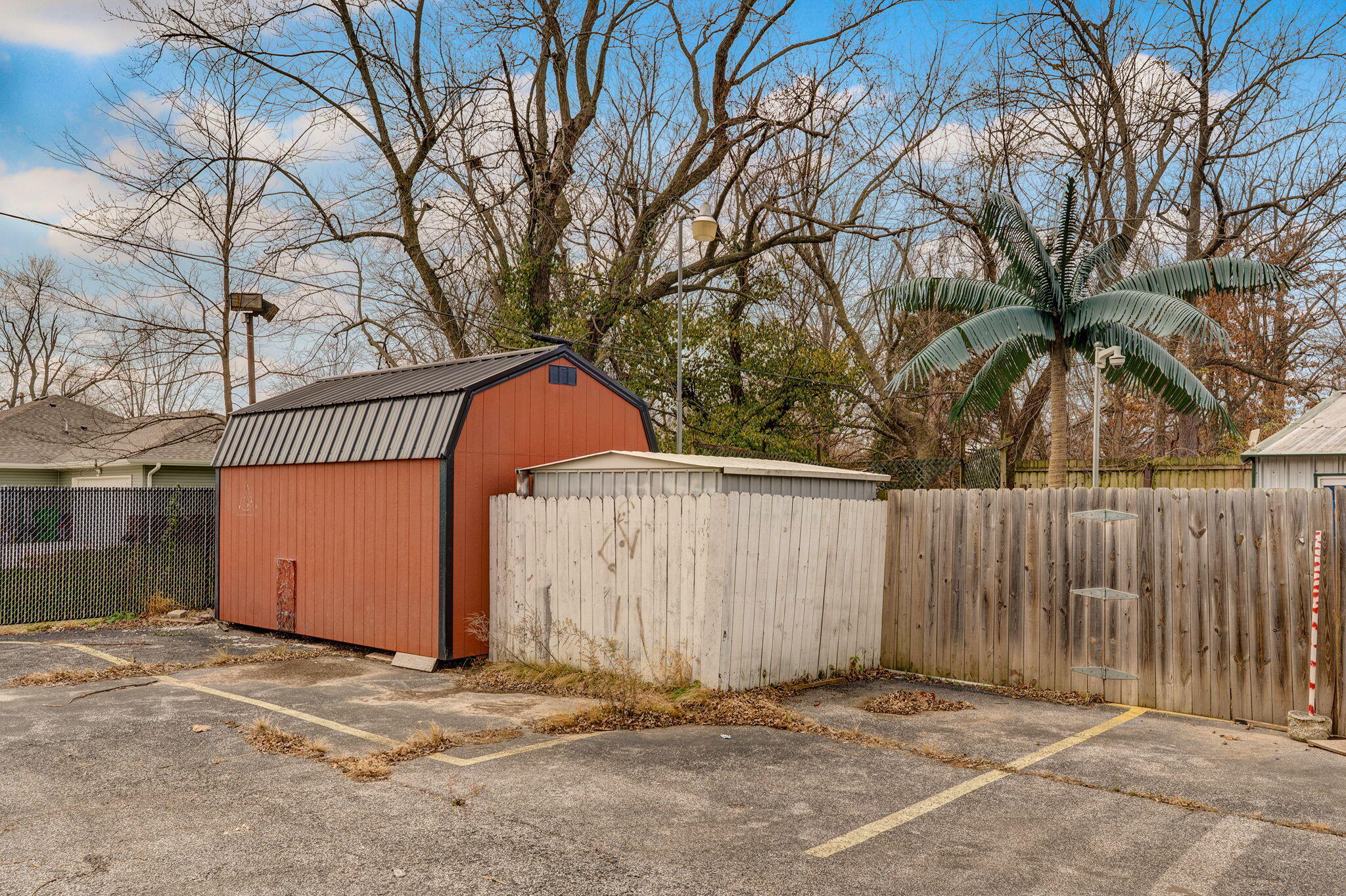 main property photo 18