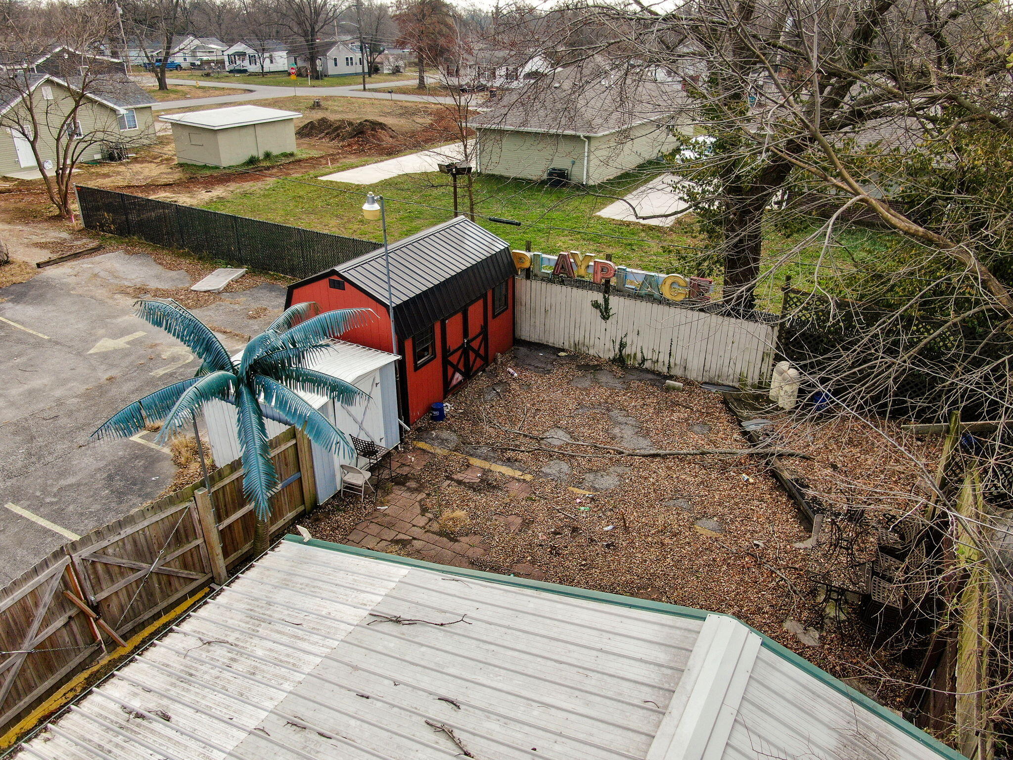 main property photo 23