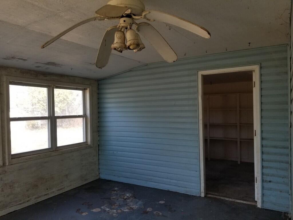 property viewer photo 18