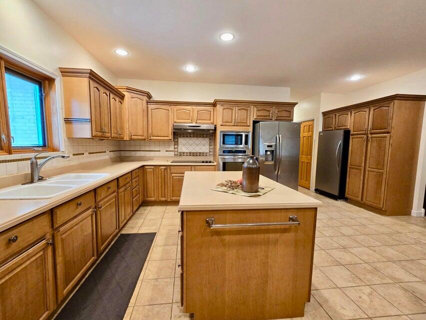 main property photo 6