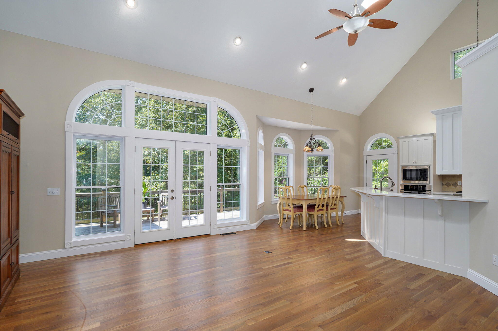 property viewer photo 15