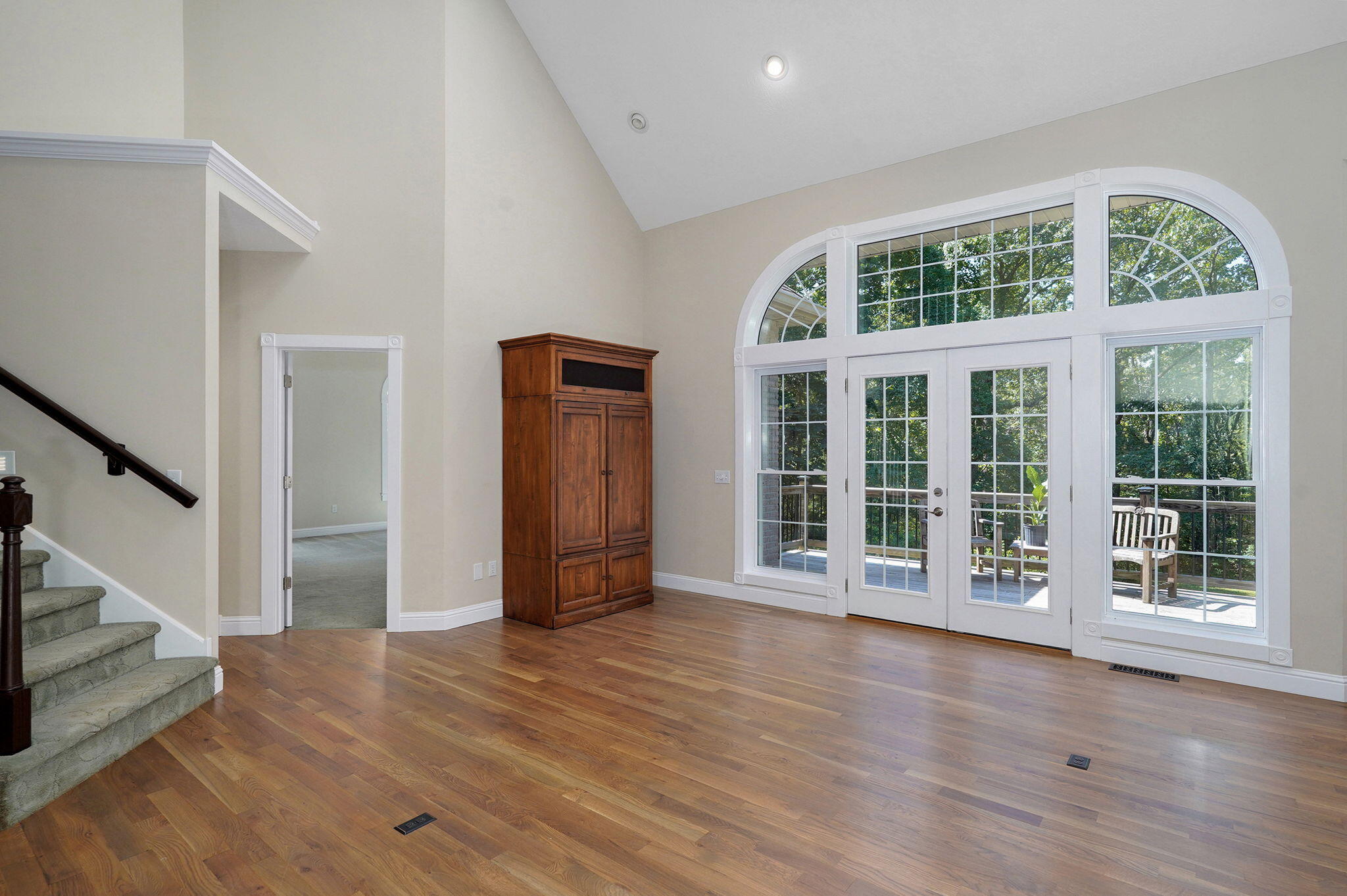 property viewer photo 16