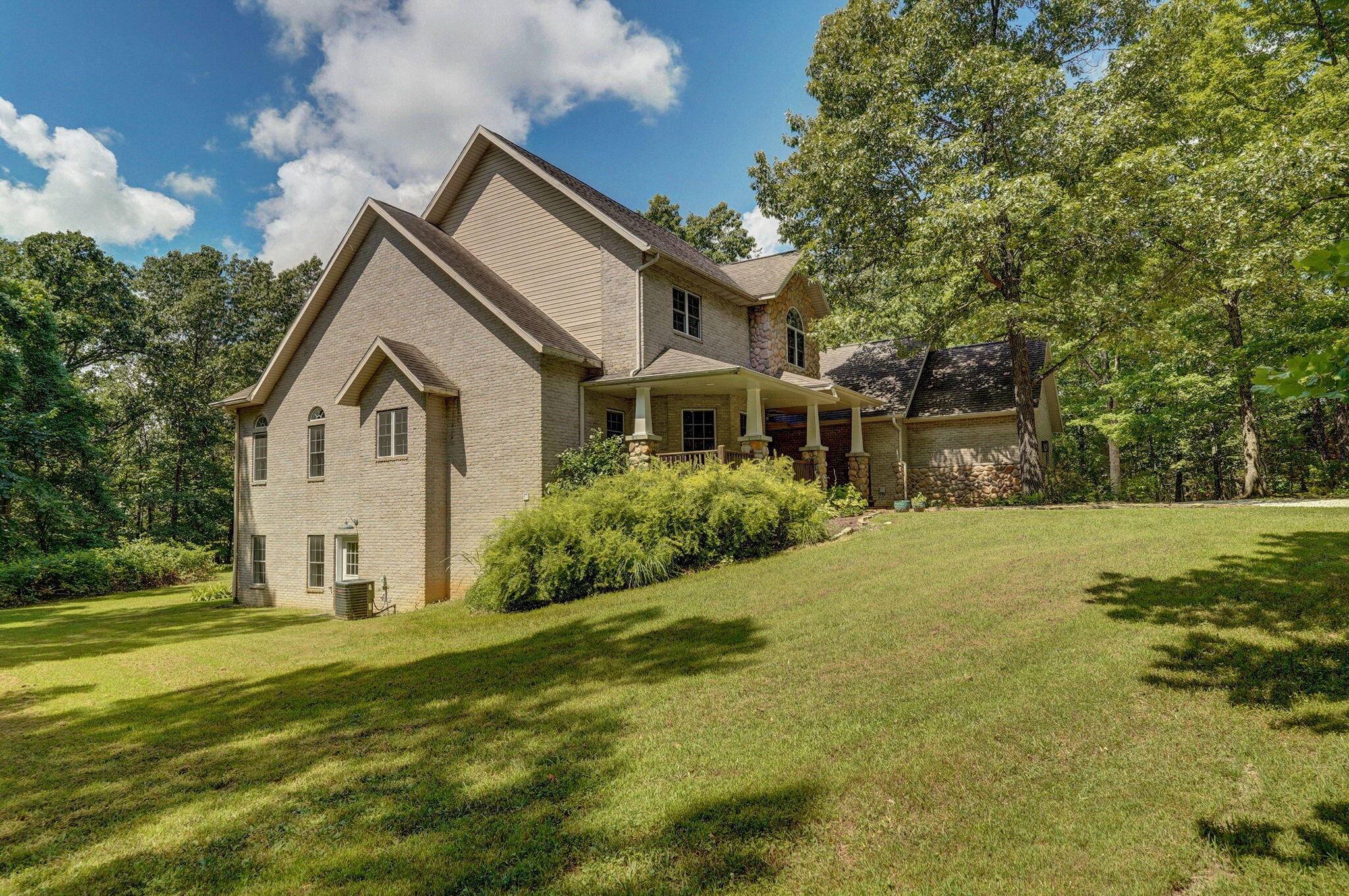 property viewer photo 2