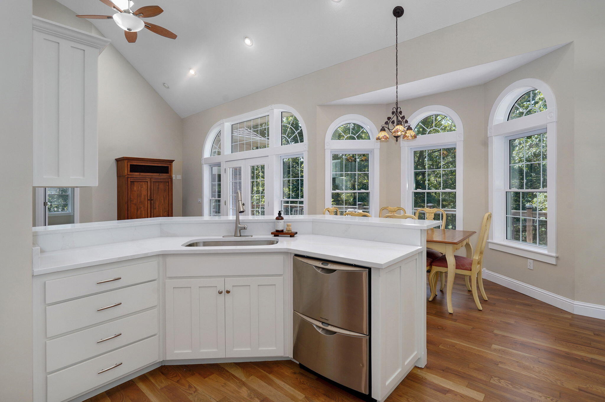property viewer photo 25