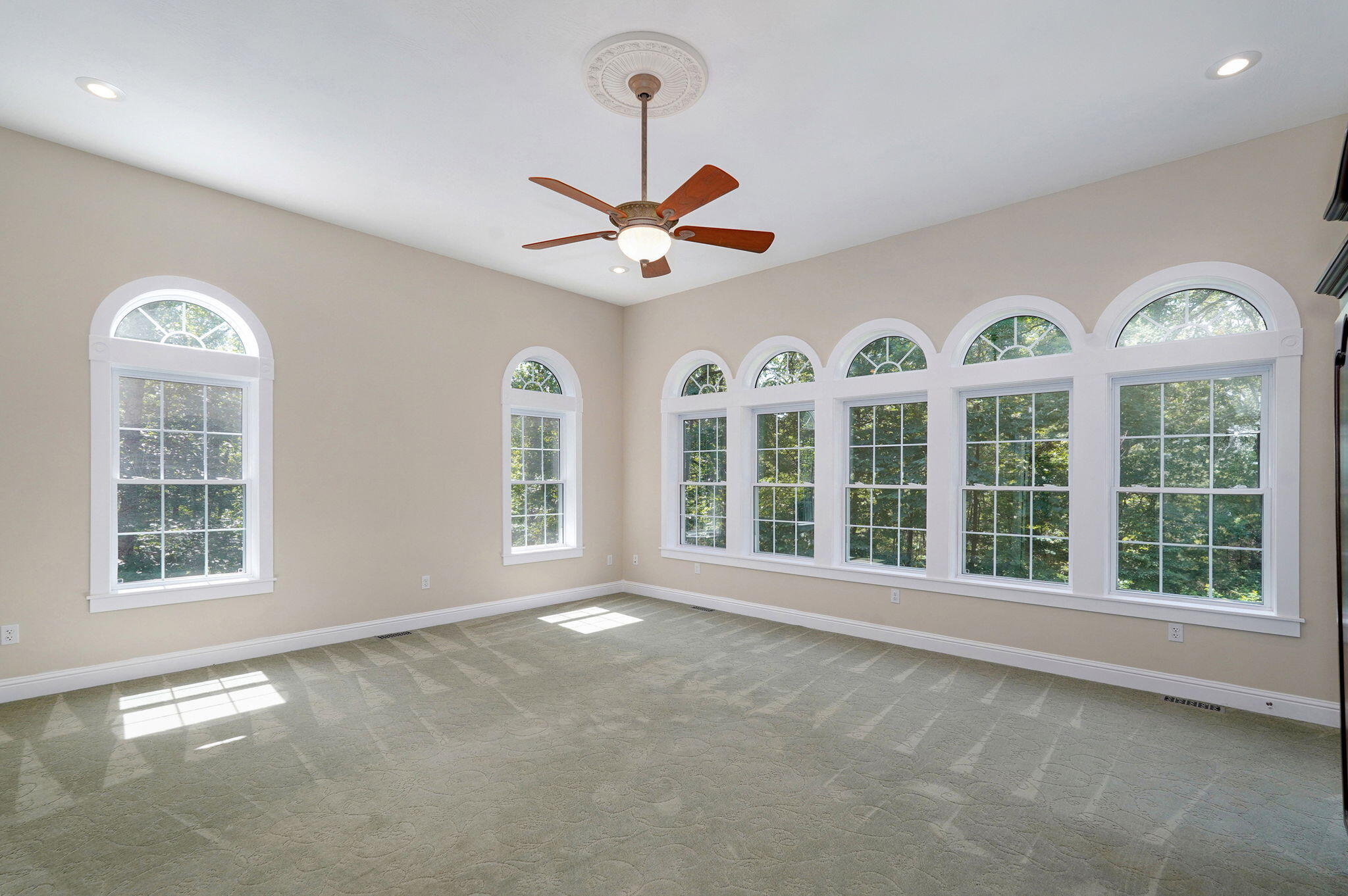 property viewer photo 28