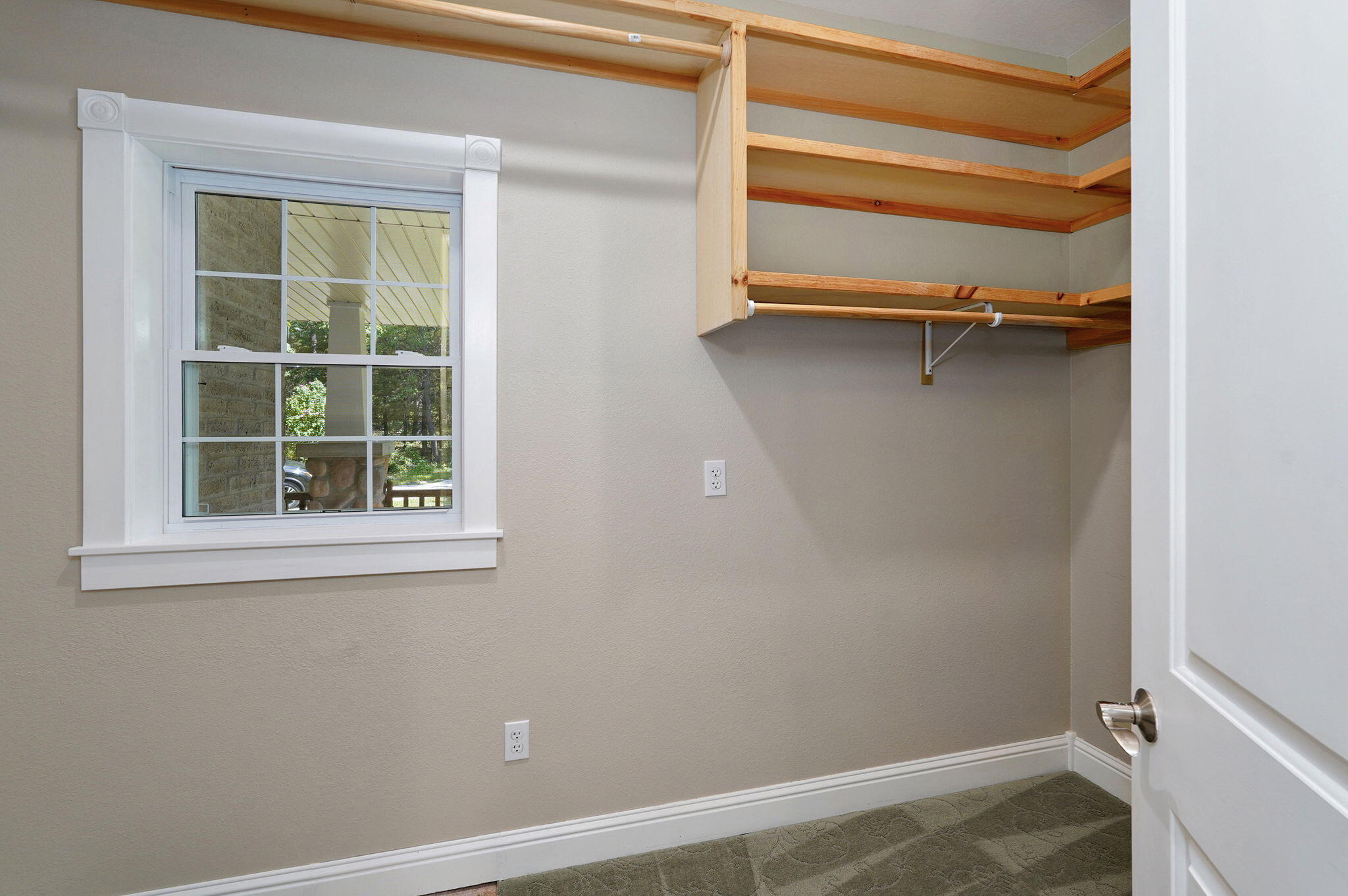 property viewer photo 36