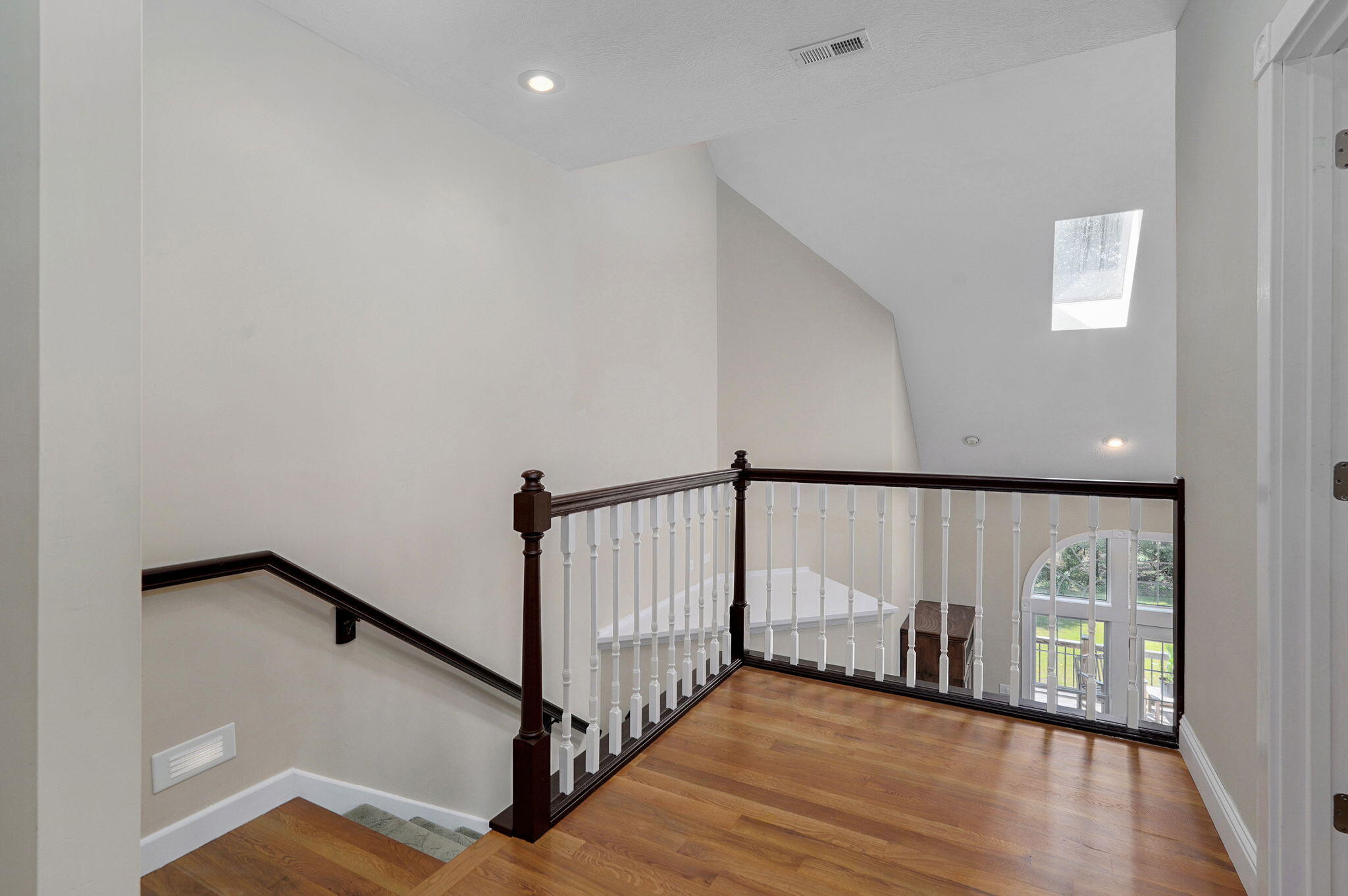 property viewer photo 38