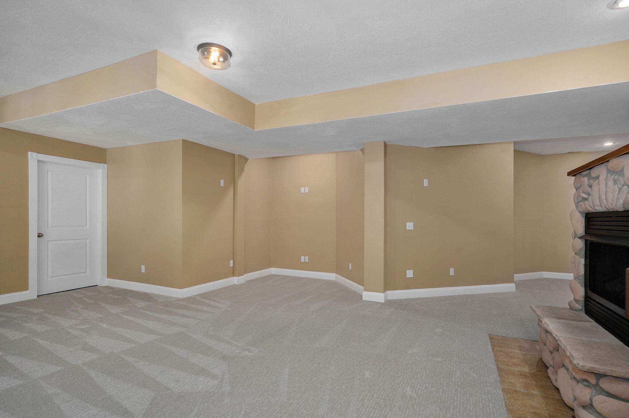 property viewer photo 48