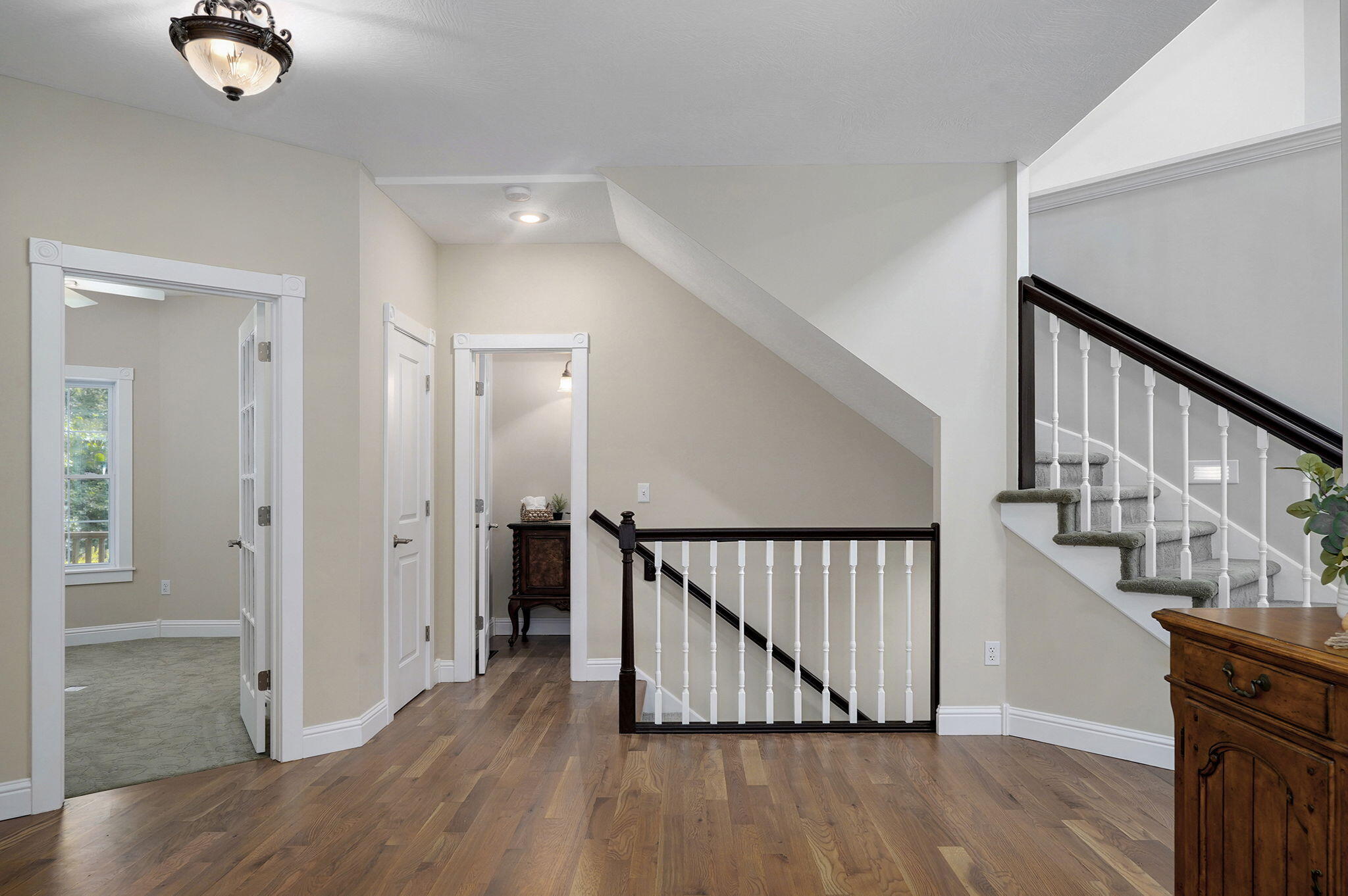 property viewer photo 9