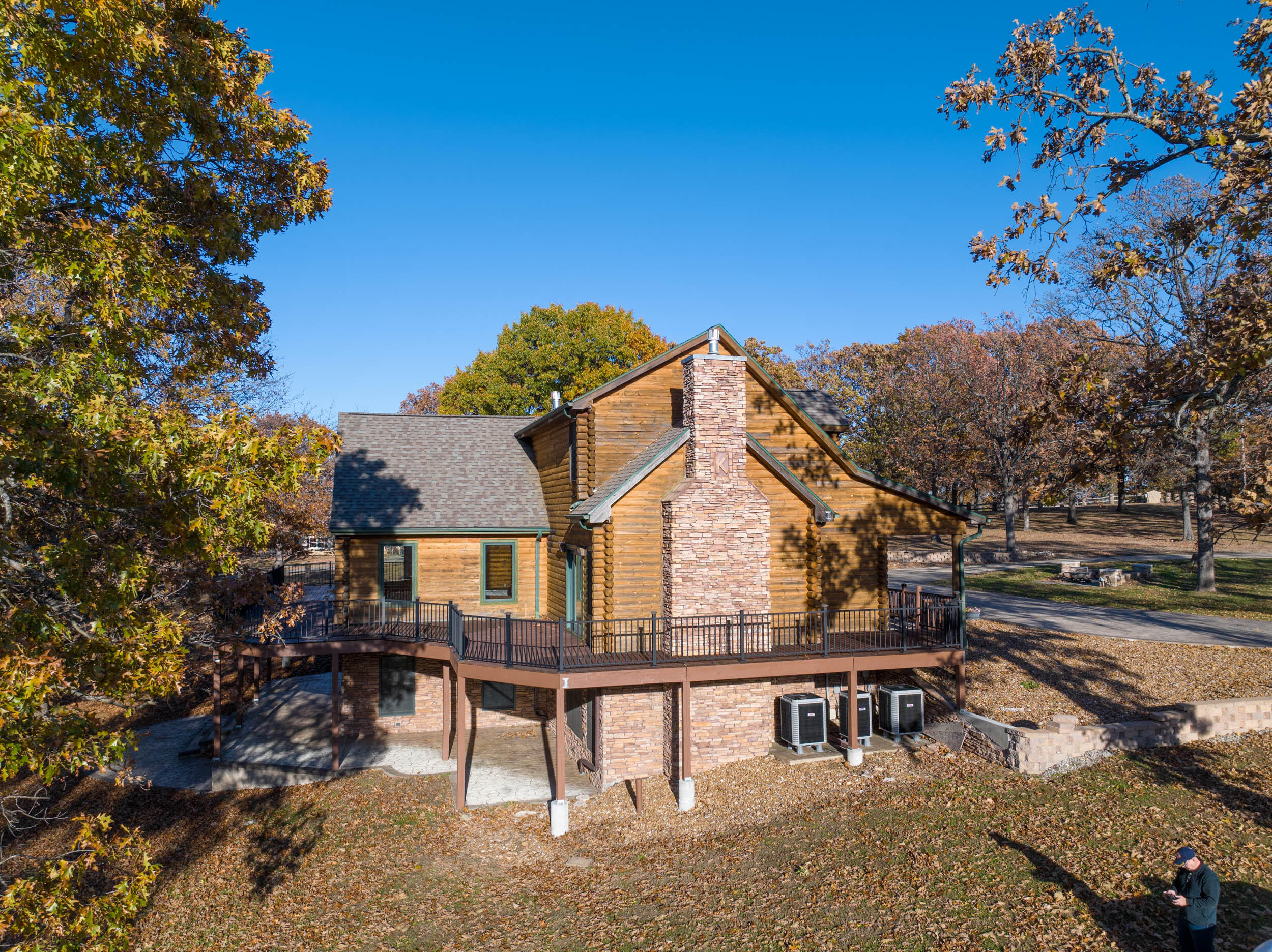 main property photo 11