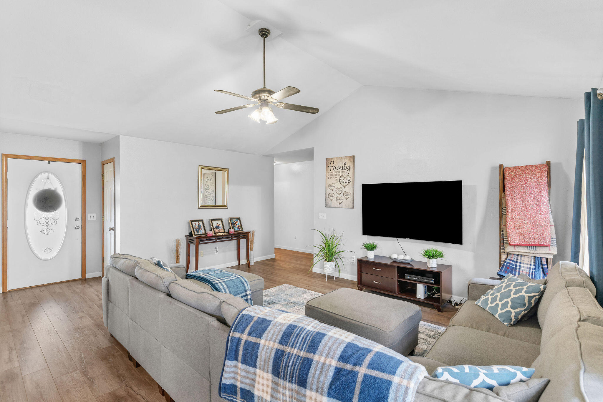 property viewer photo 8