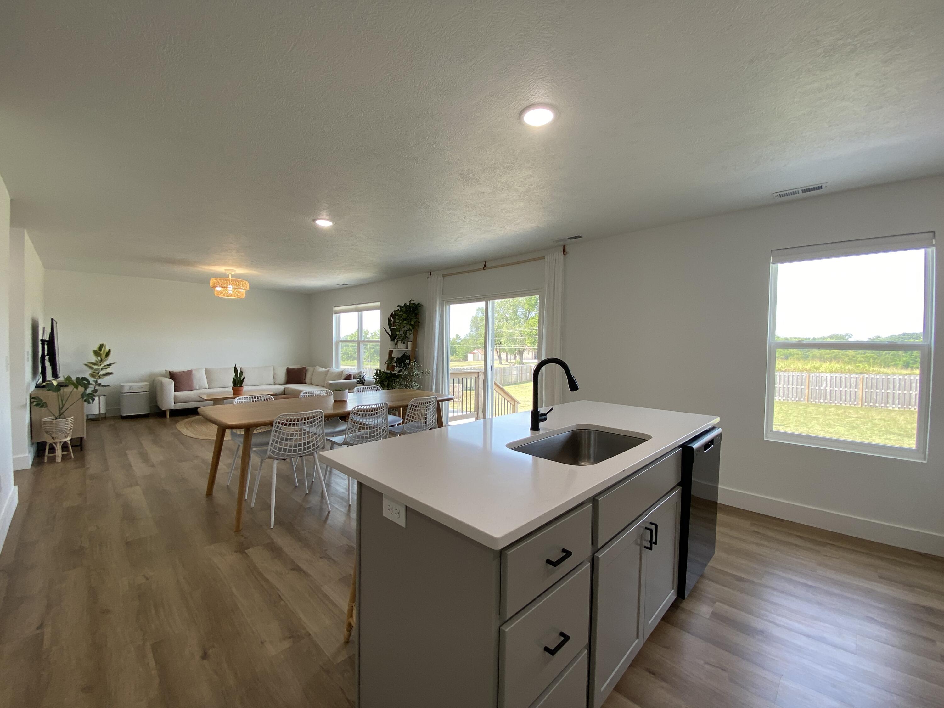 property viewer photo 11
