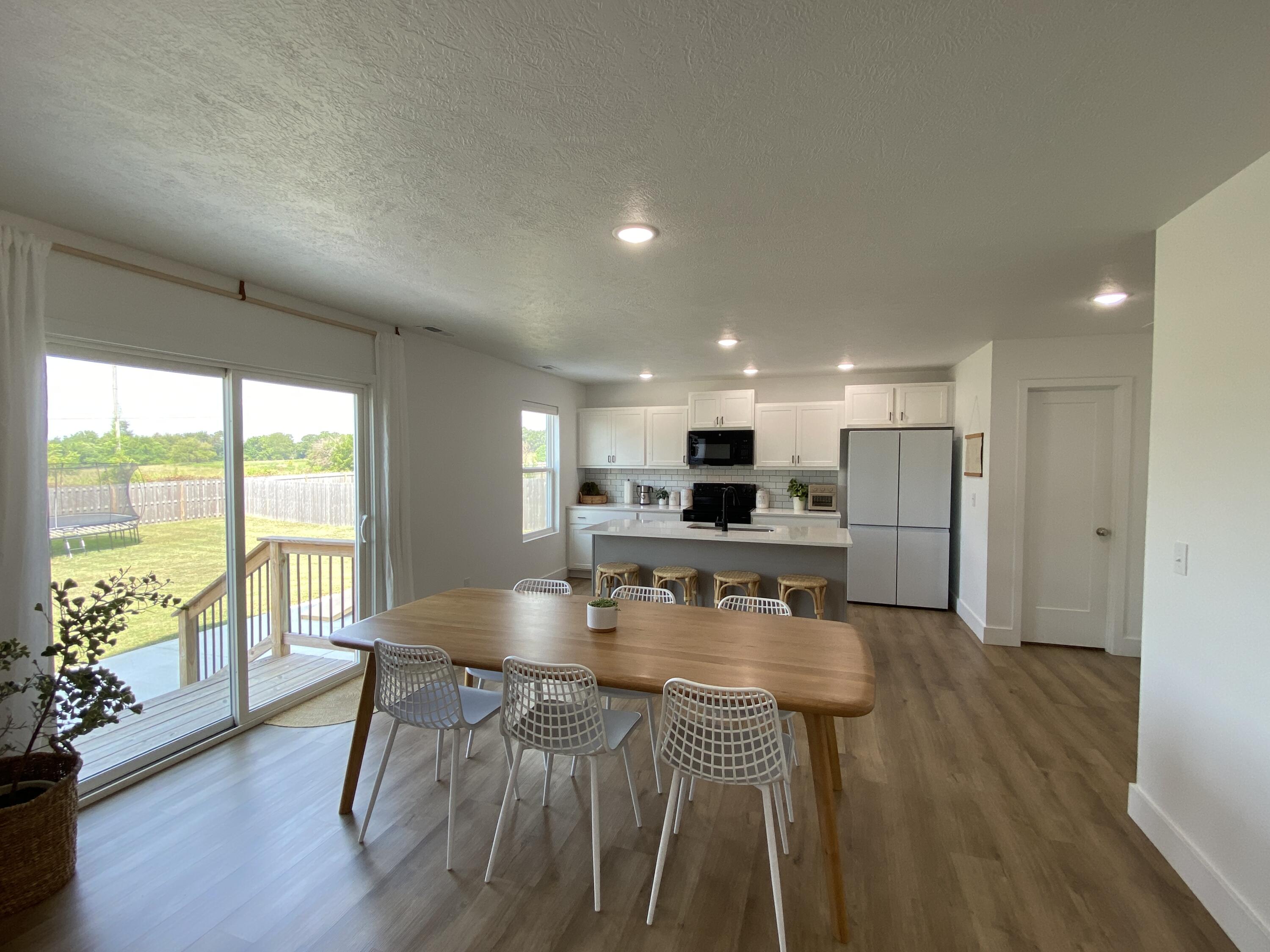 property viewer photo 6