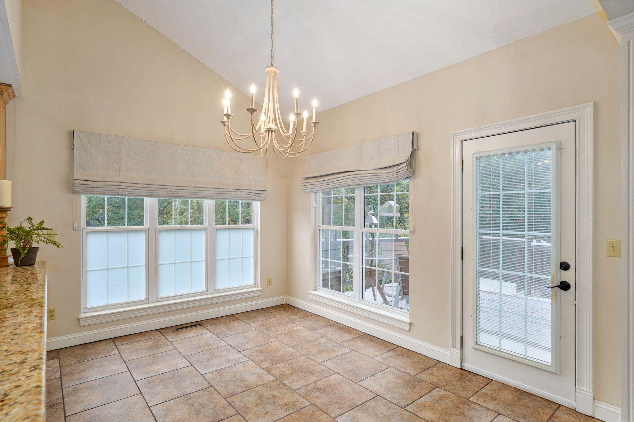 property viewer photo 10