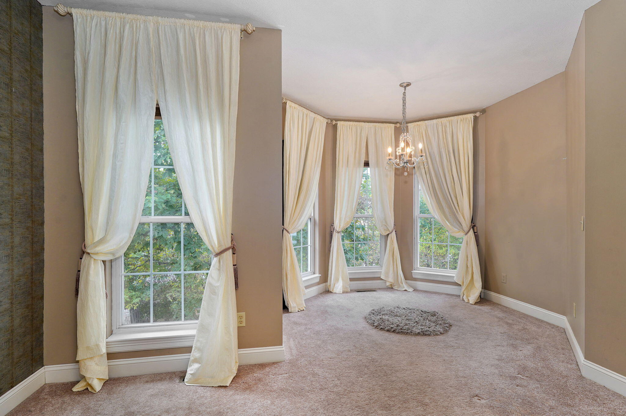 property viewer photo 19
