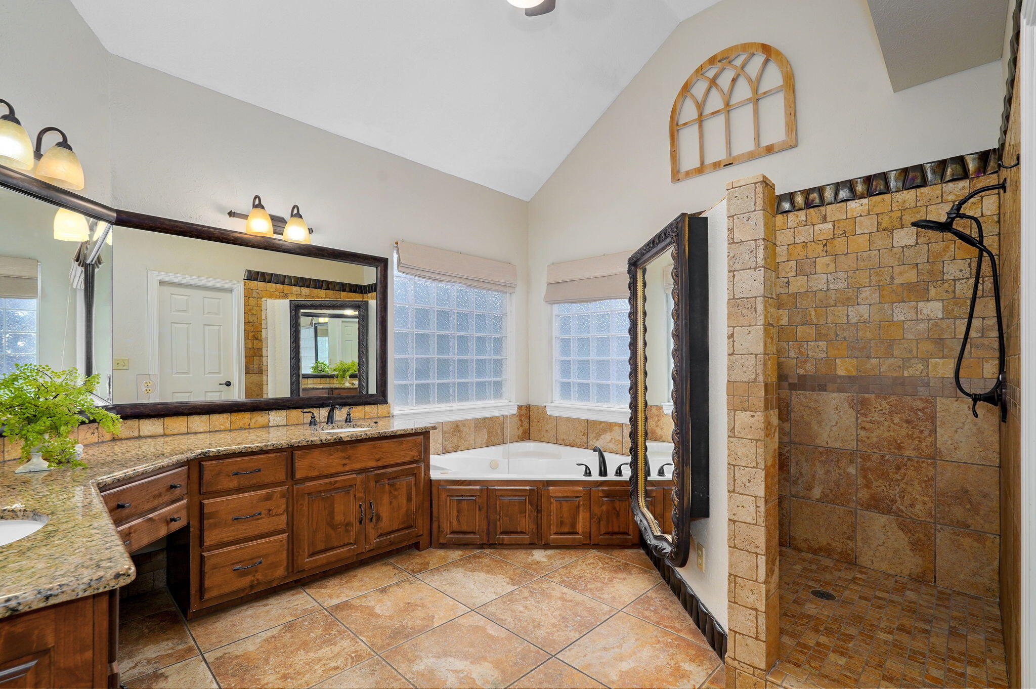 property viewer photo 20