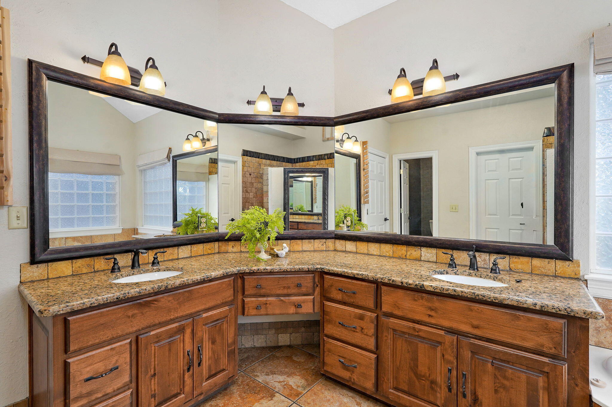 property viewer photo 21
