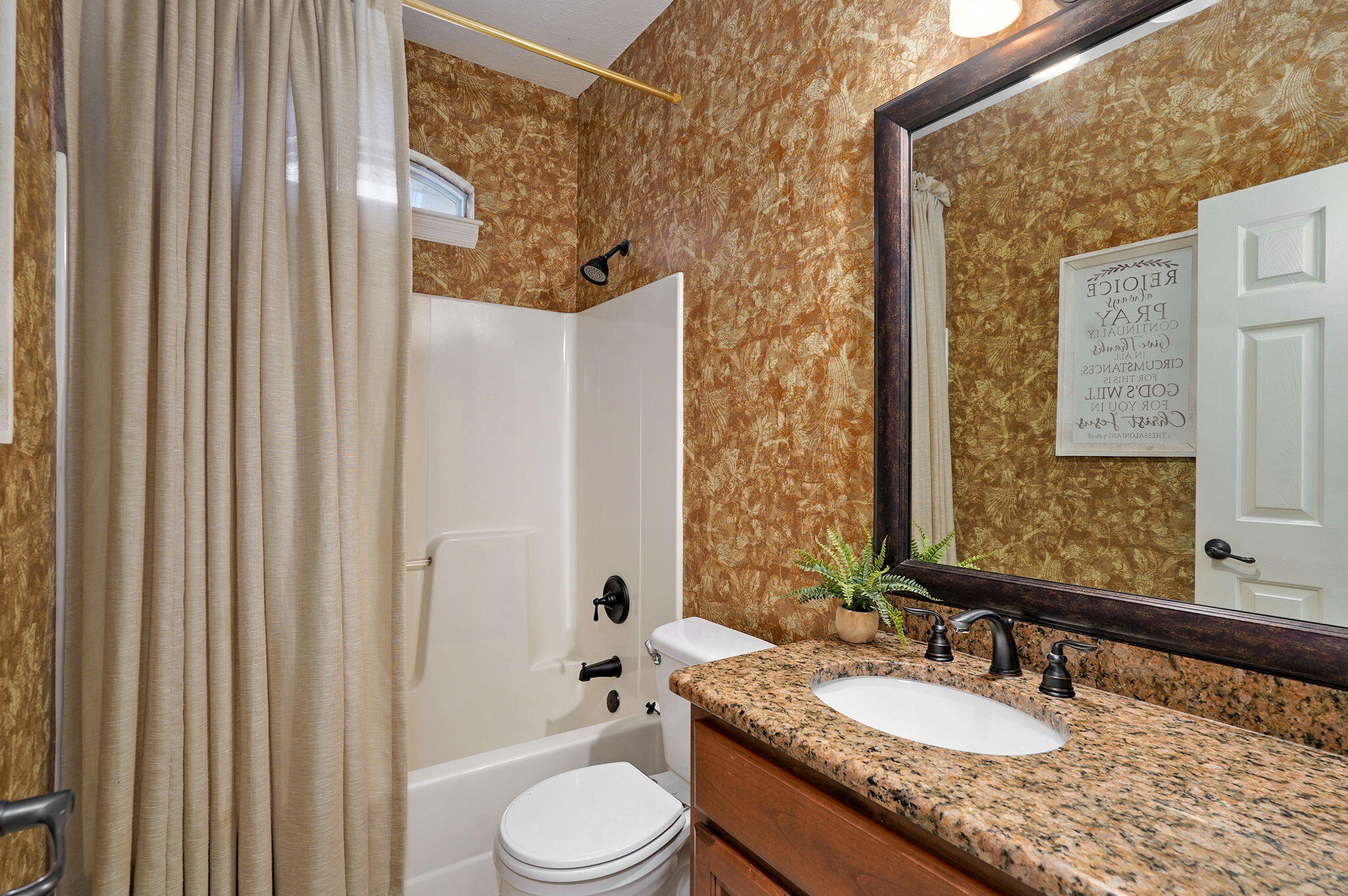 property viewer photo 26