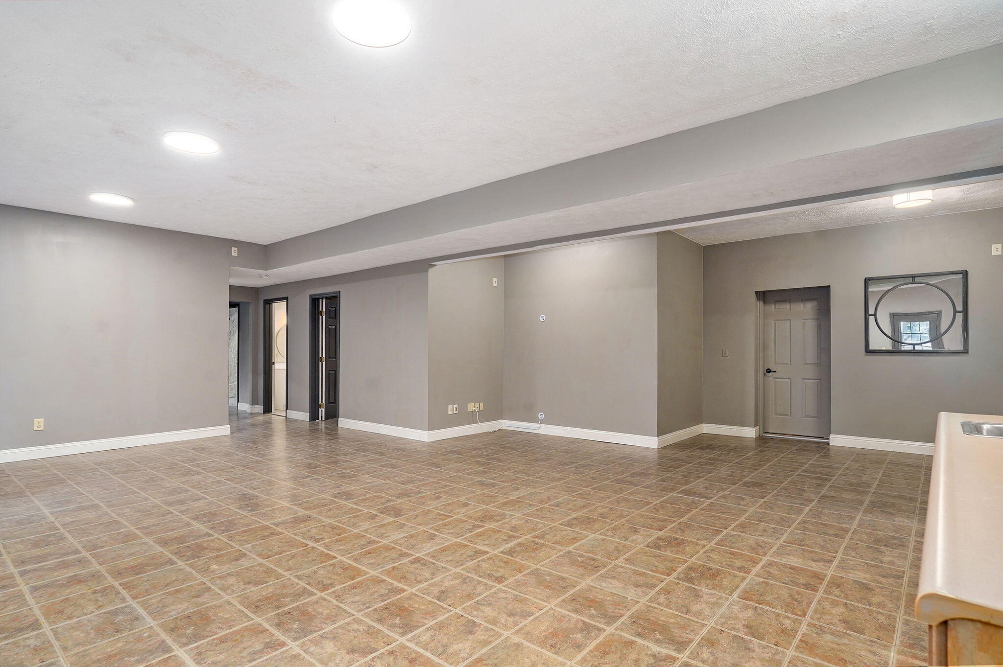 property viewer photo 36