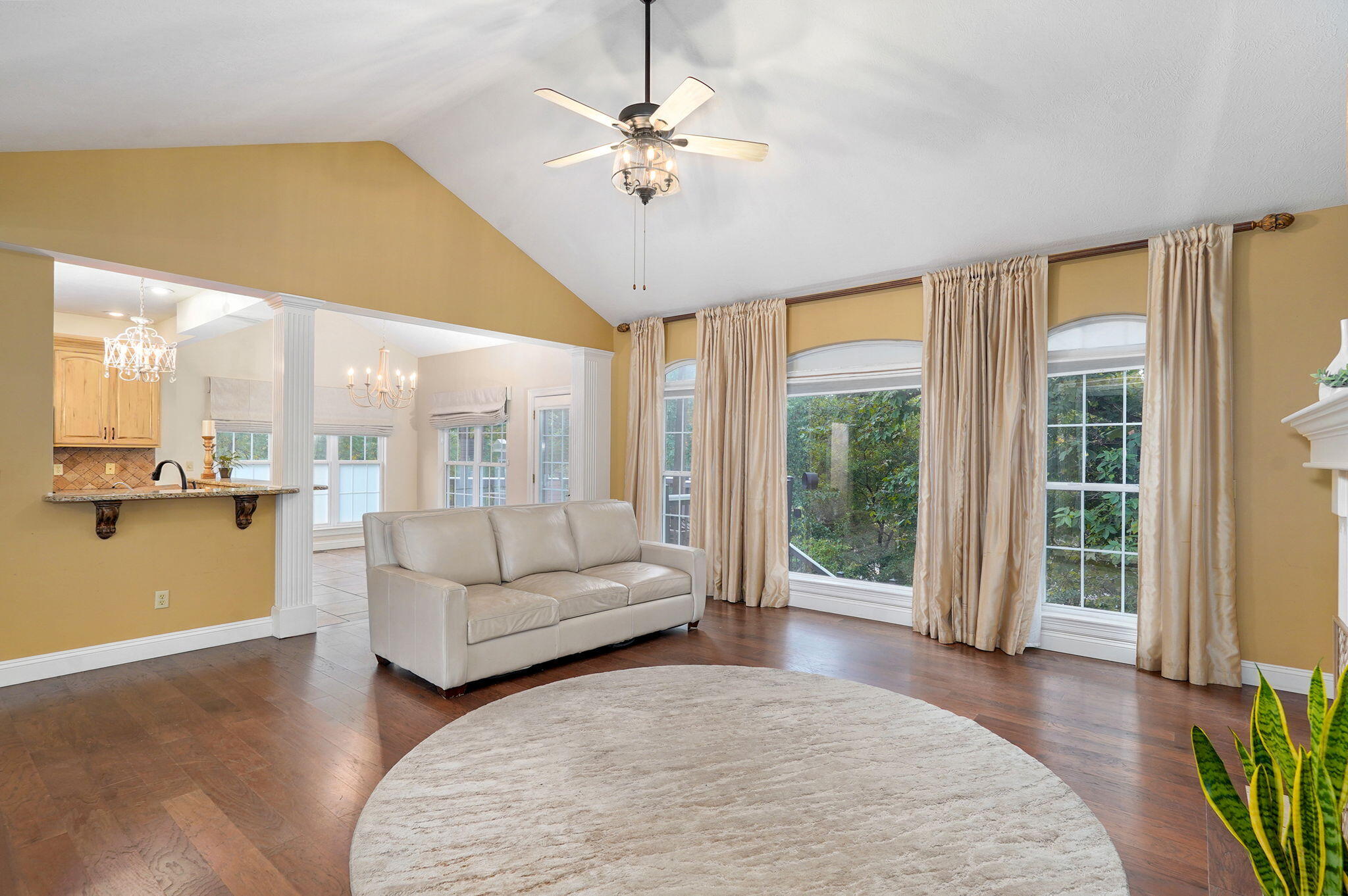 property viewer photo 5