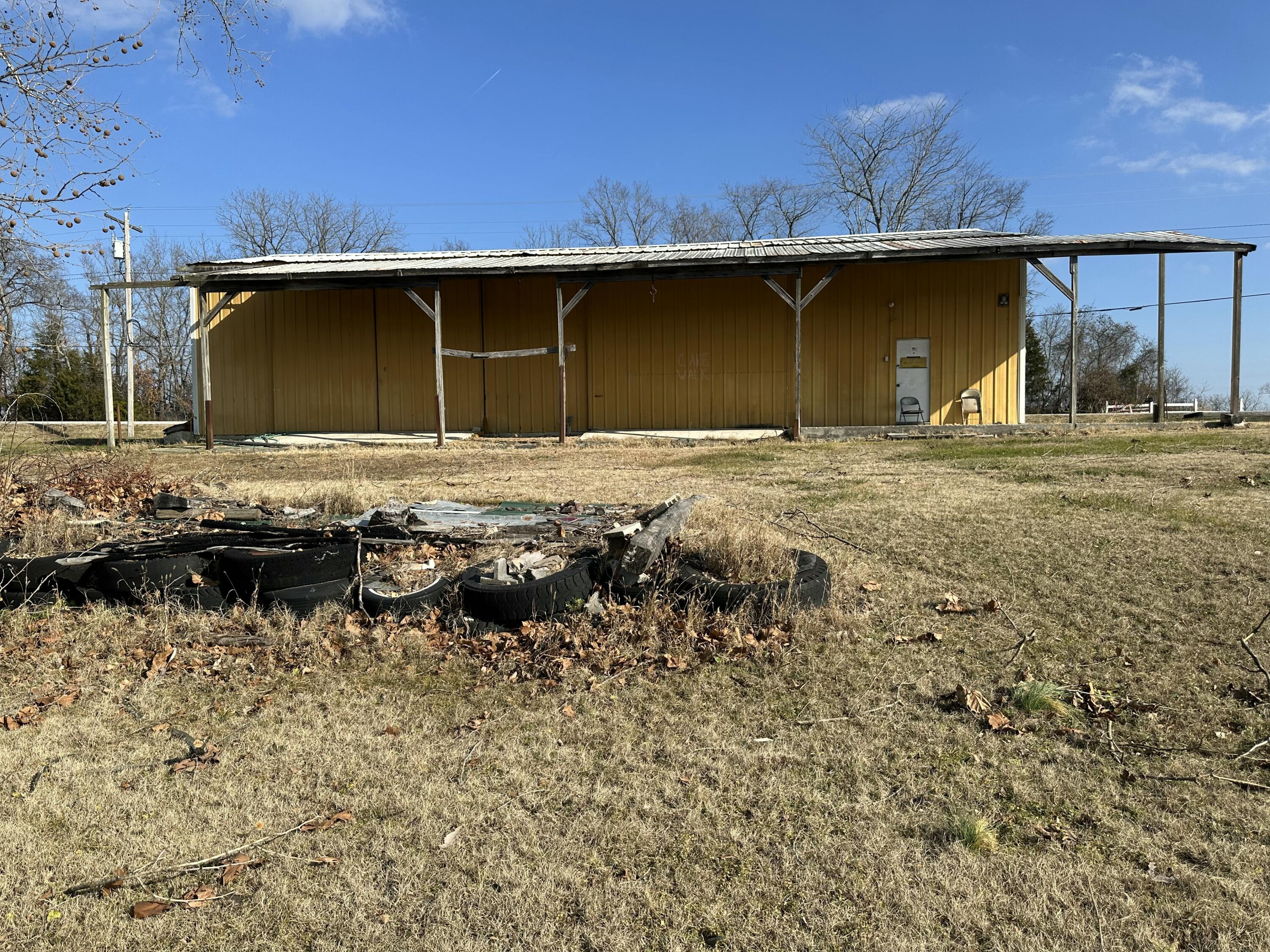 main property photo 32