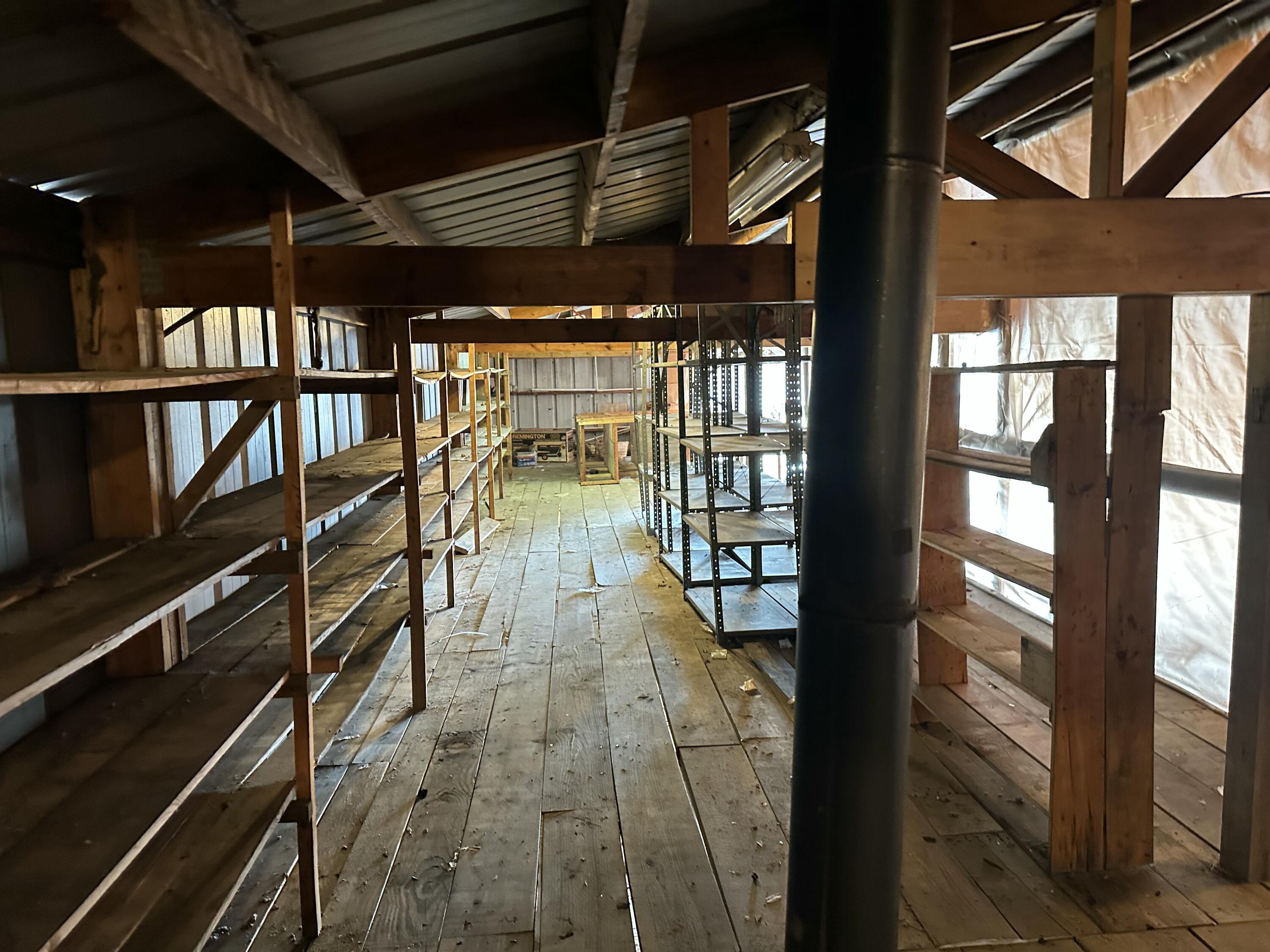 main property photo 40