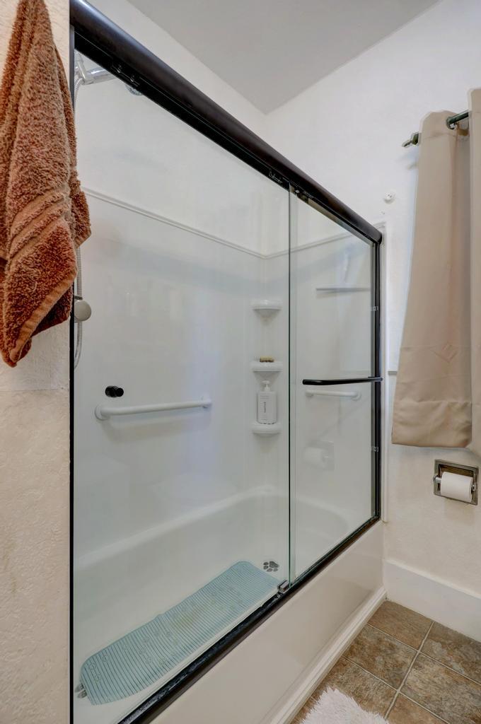 property viewer photo 11