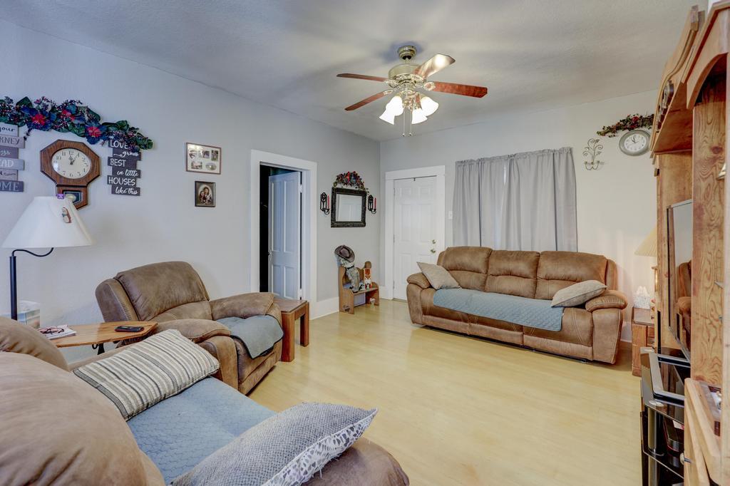 property viewer photo 2