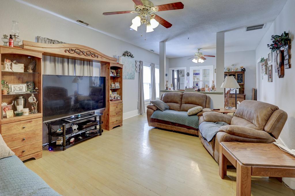 property viewer photo 3