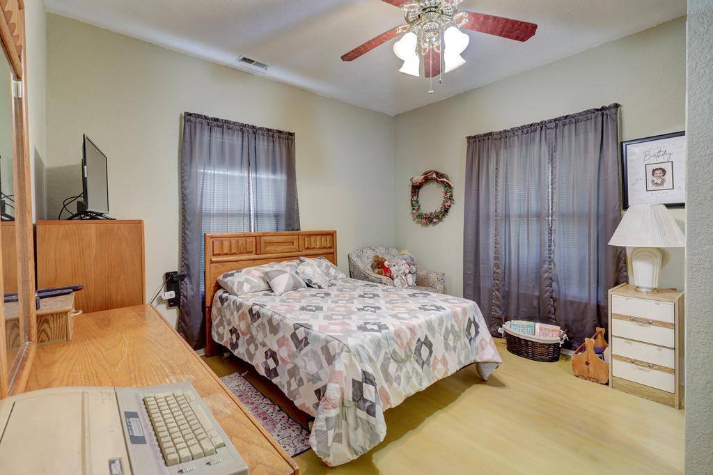 property viewer photo 9