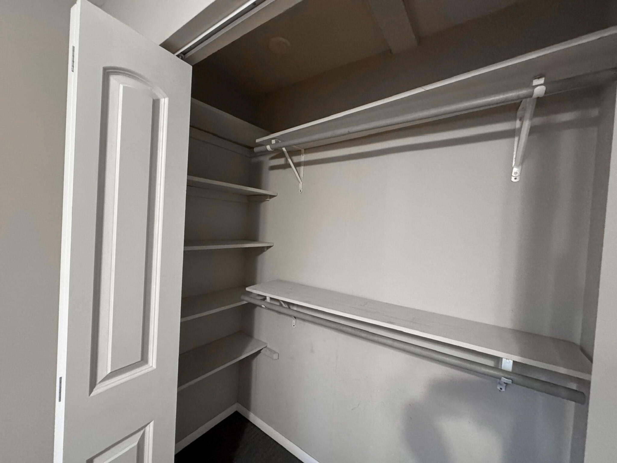 property viewer photo 18