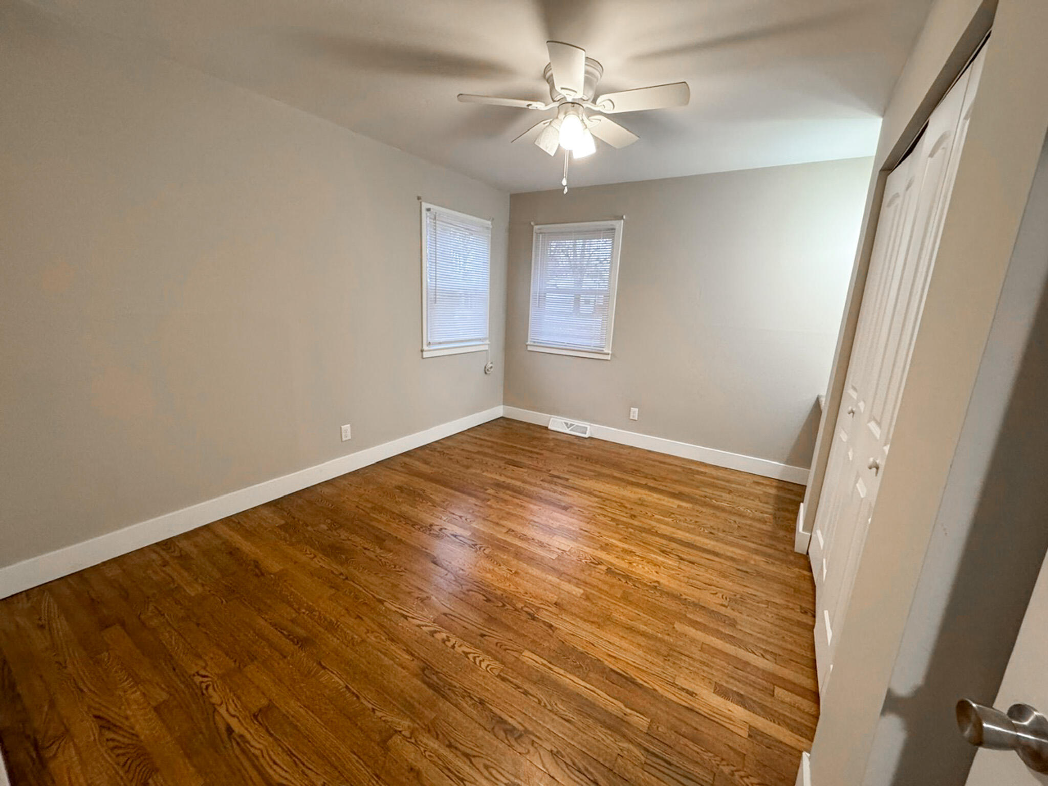 property viewer photo 19
