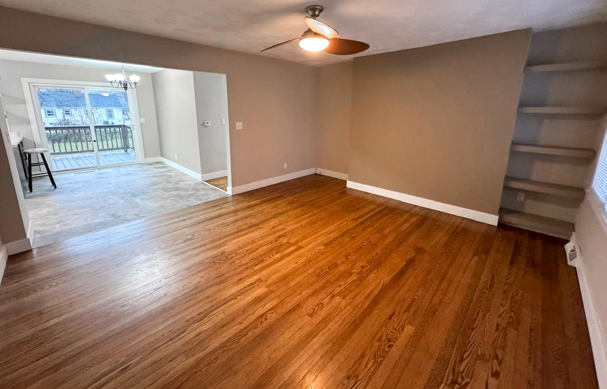 property viewer photo 24