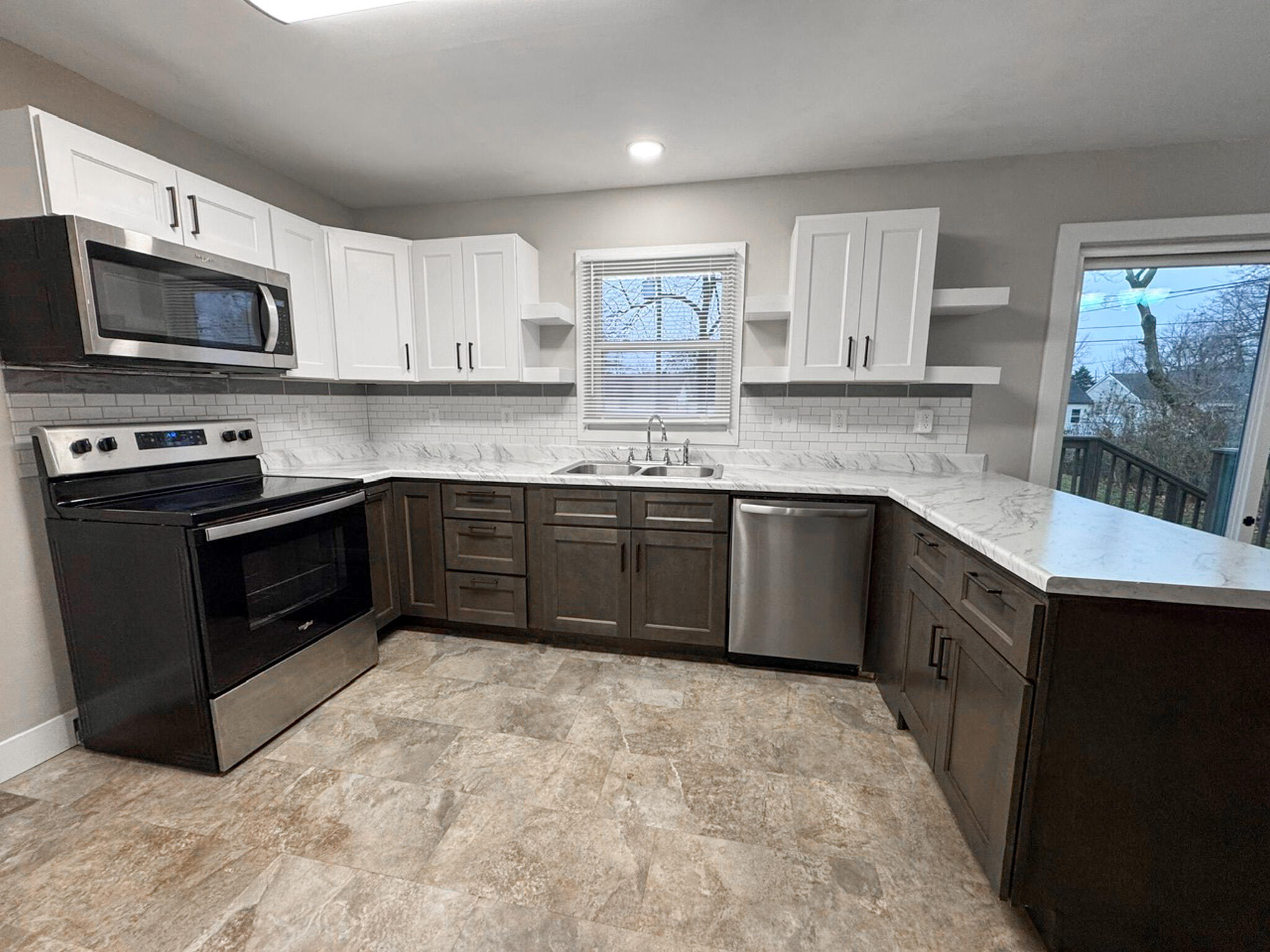 property viewer photo 3