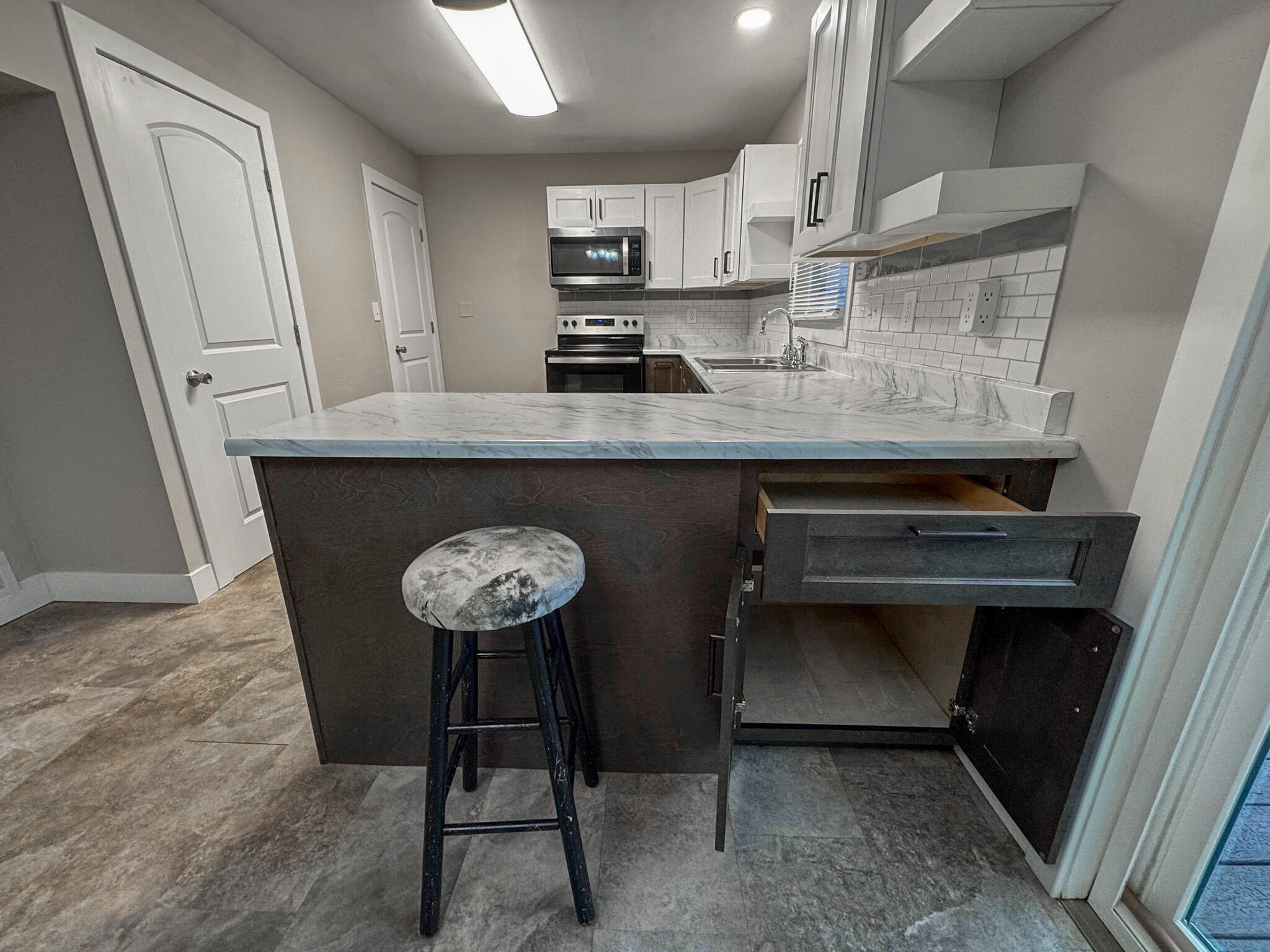 property viewer photo 6