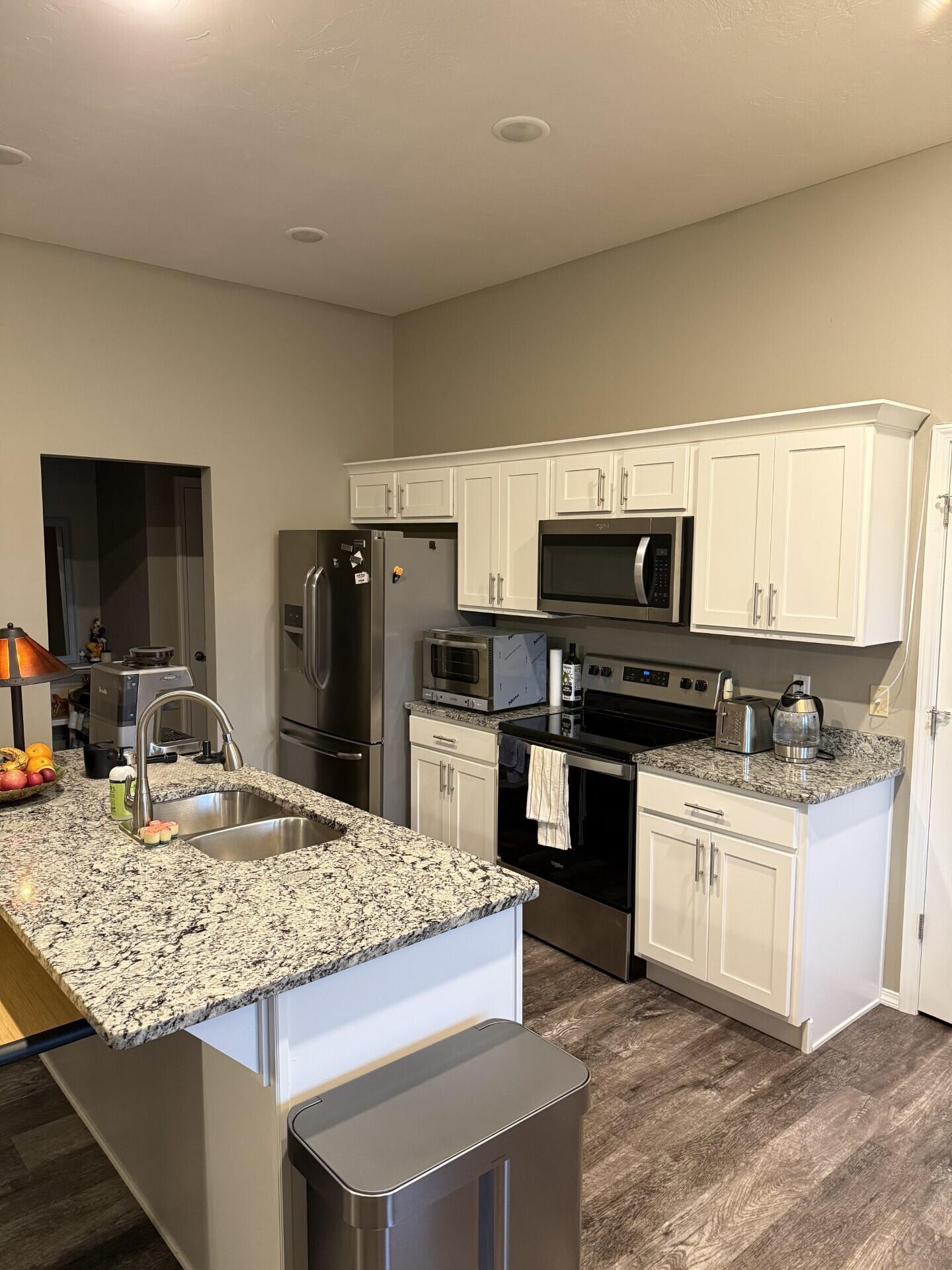 property viewer photo 2