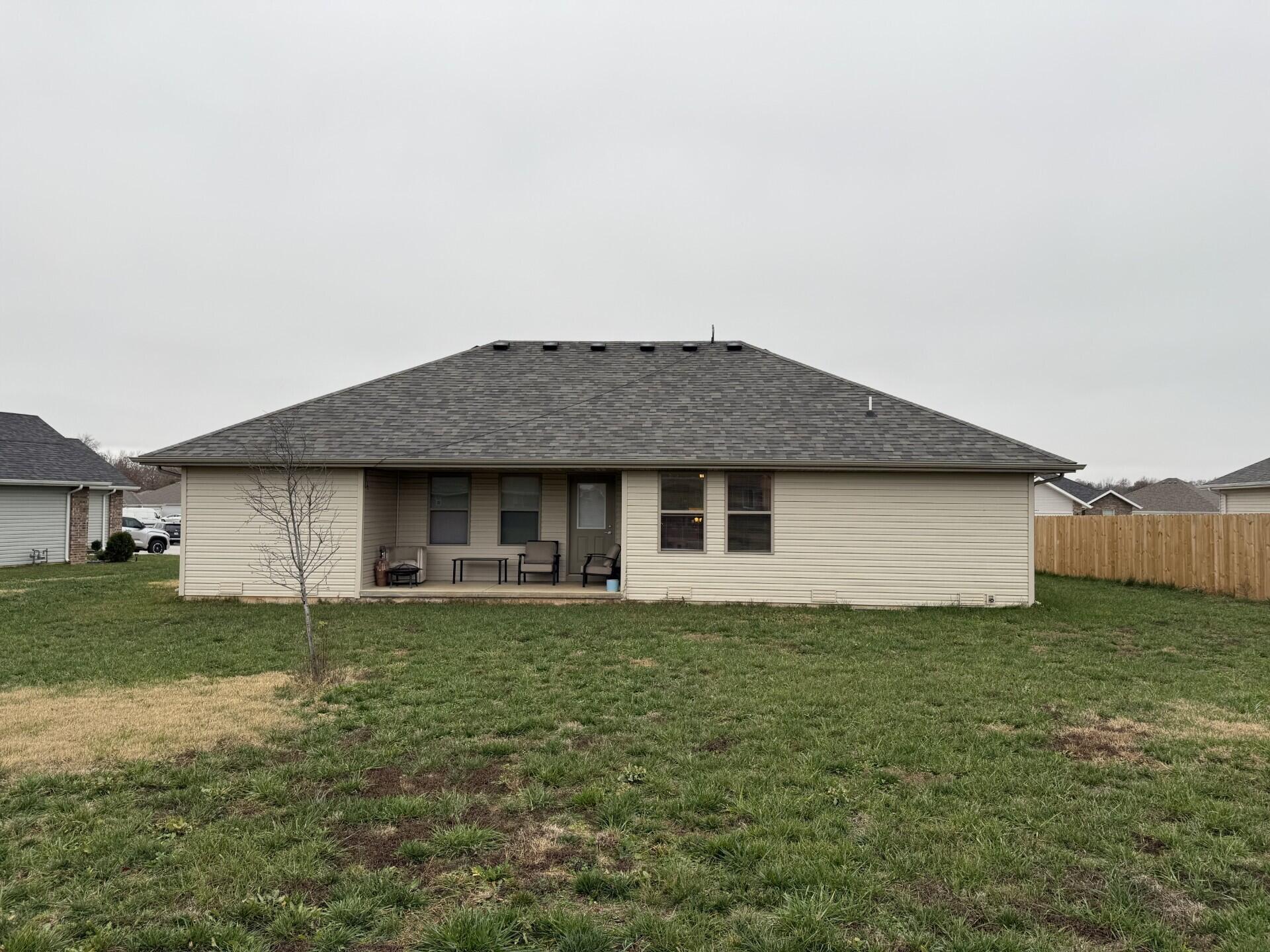property viewer photo 3