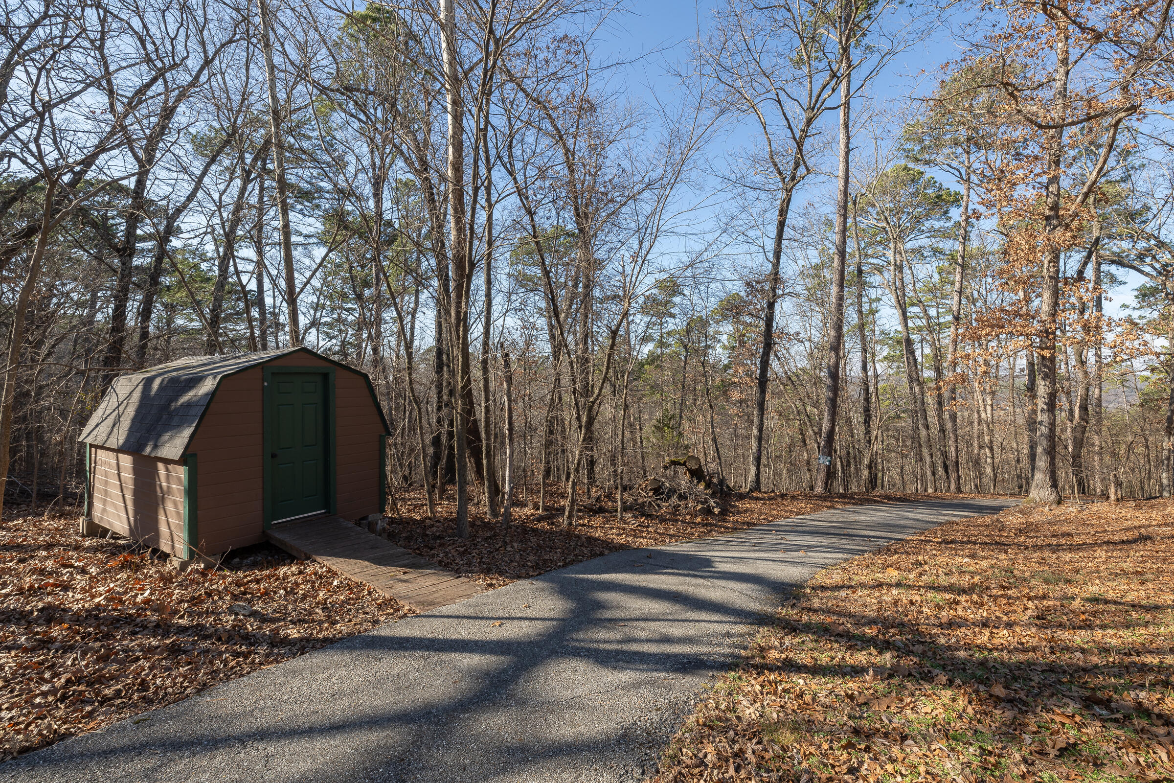 main property photo 6